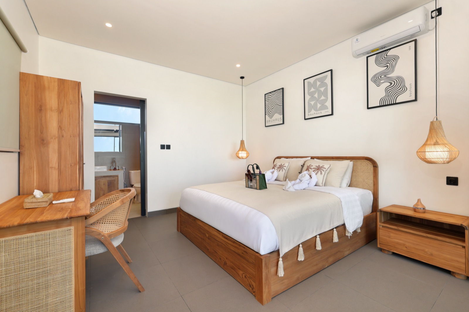 Bedroom 3, third view